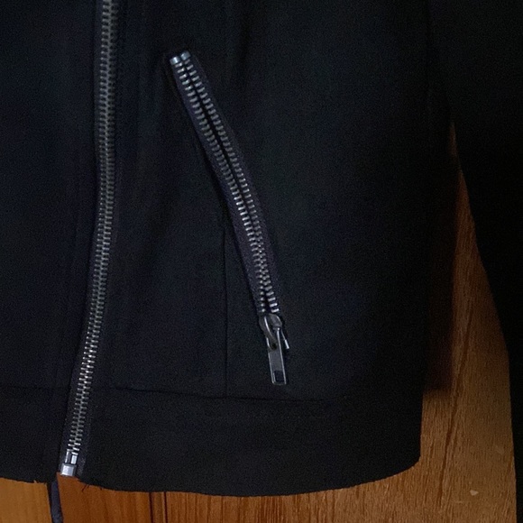 Black Zipper Jacket - Picture 4 of 5